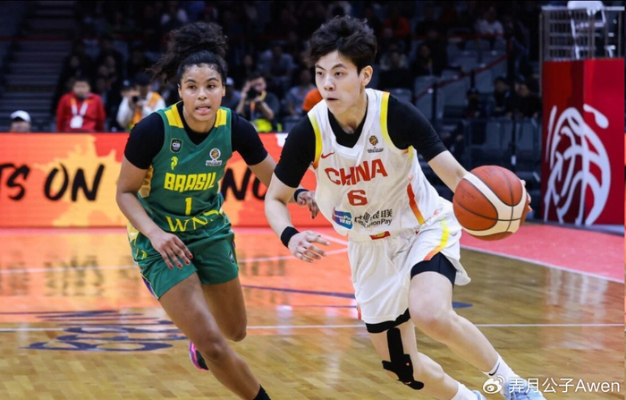 中国女篮力克巴西晋级世界杯 张曼曼爆发成最大