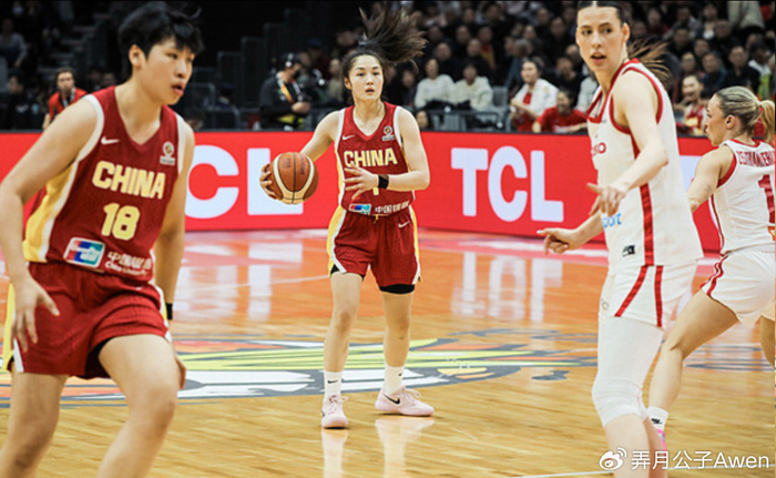 中国女篮力克巴西晋级世界杯 张曼曼爆发成最大