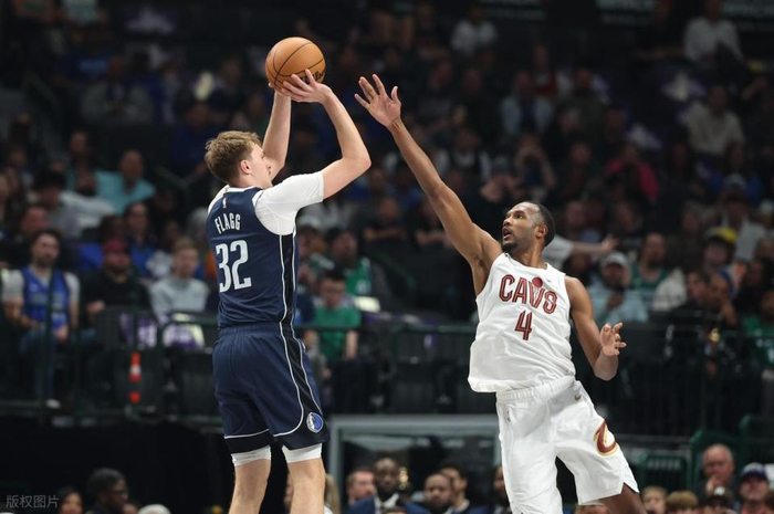 弗拉格25分难挽败局 独行侠惨败引热议