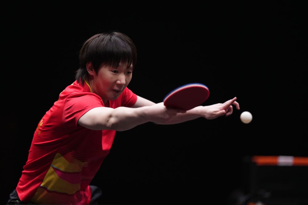 王曼昱力克队友蒯曼 问鼎WTT香港总决赛女单冠军