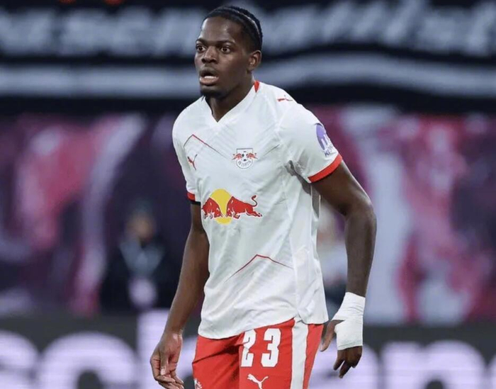 曼联瞄准卢克巴引热议 阿森纳利物浦三强争夺法