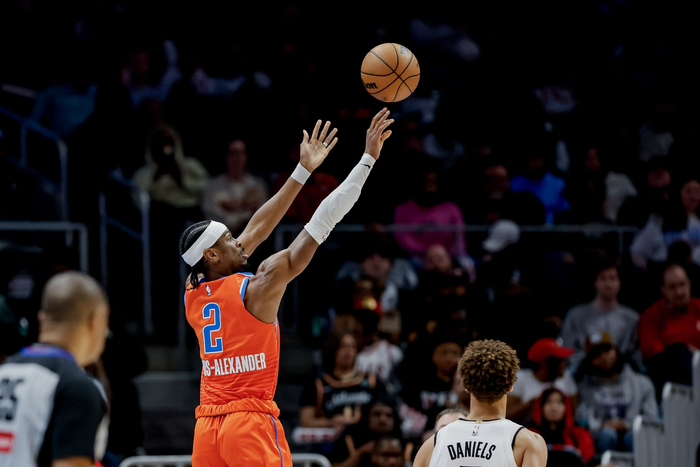 雷霆力克森林狼霍姆格伦21+9助队登顶西部榜首